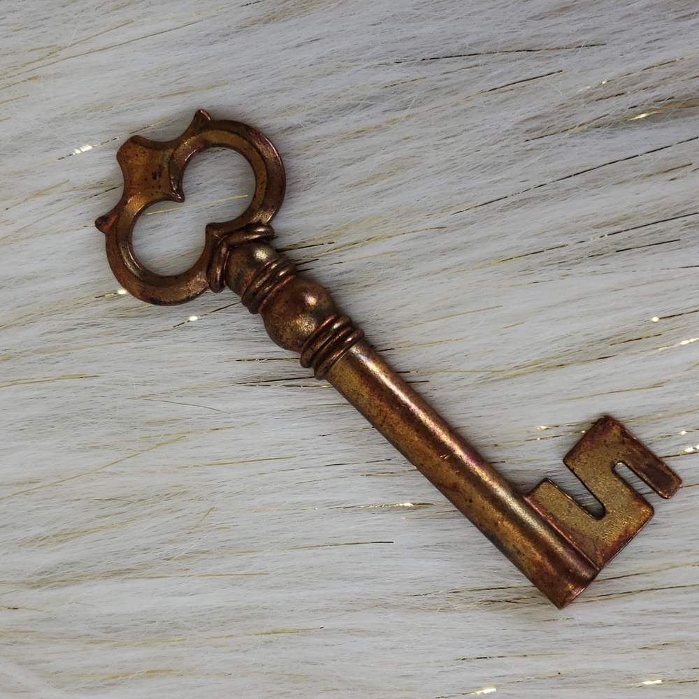 Decorative Key - Picture 2 of 5